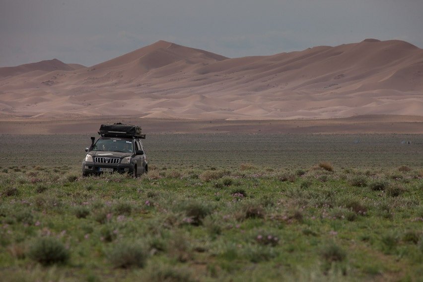 overlanding to the gobi desert mongolia