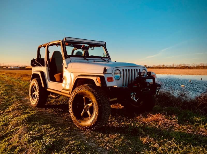 best jeep hardtop hoist for your topless jeep best jeep hardtop hoist reviews