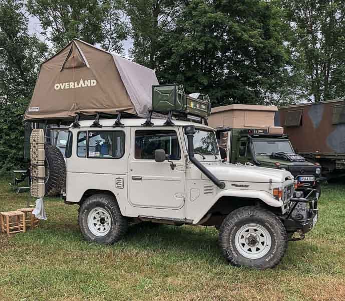 best overland gear on FJ40 toyota land cruiser