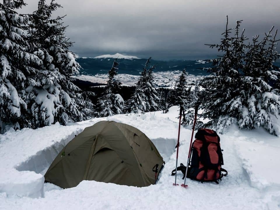 How to insulate the tent for cold weather