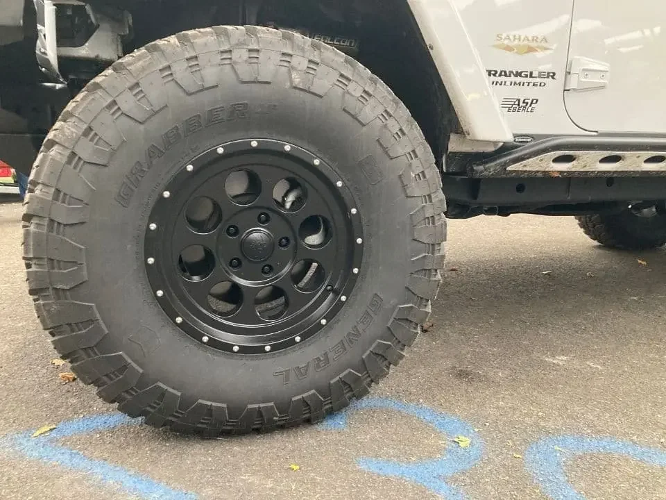 How to rotate tires on a 4x4 3 min